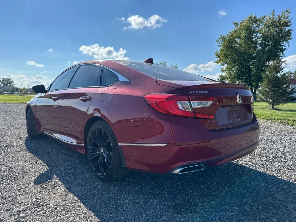 Used 2018 Honda Accord Touring image 9