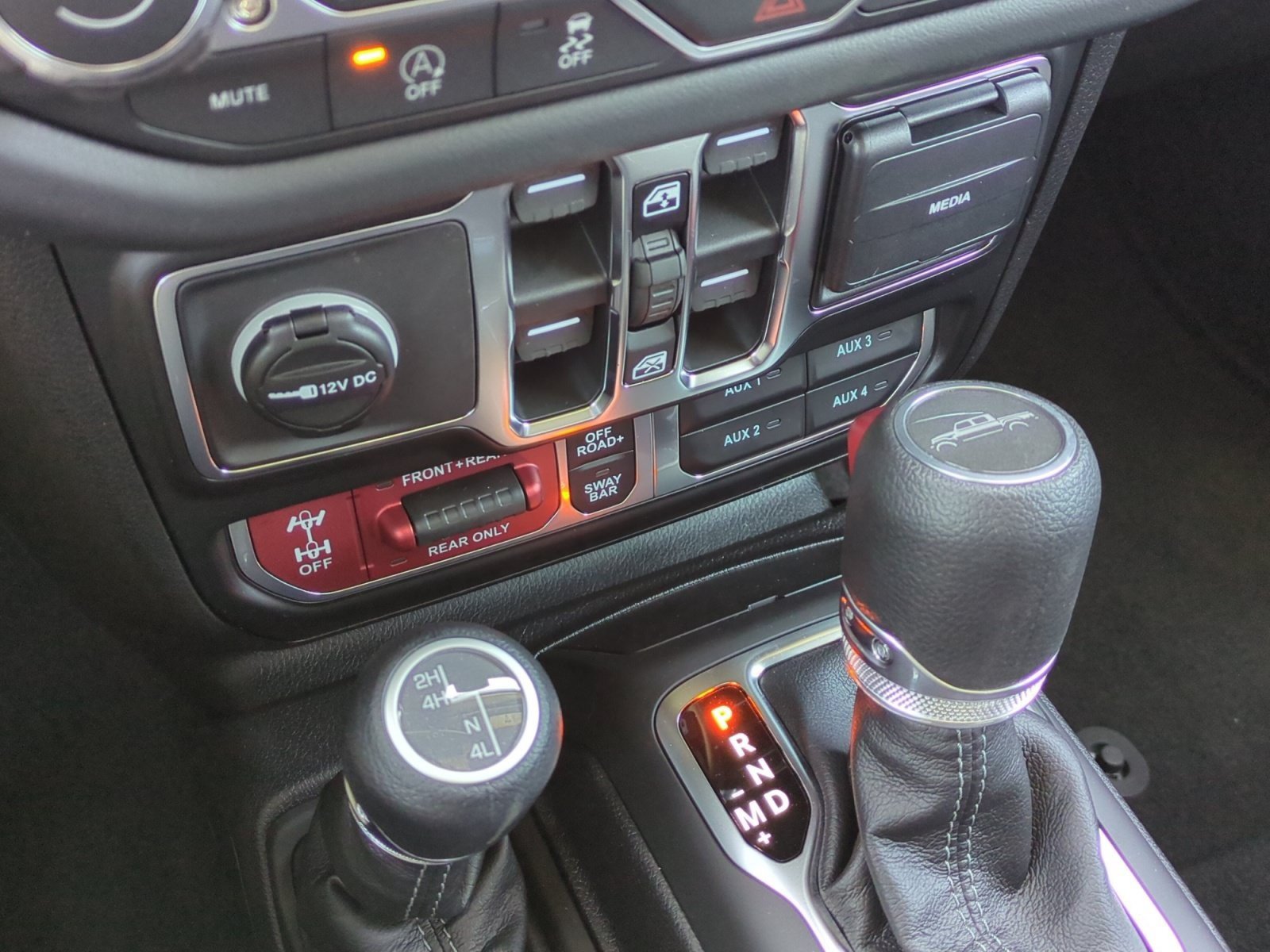New 2026 Jeep Gladiator Rubicon w/ Capability Package AWD/4WD image 30