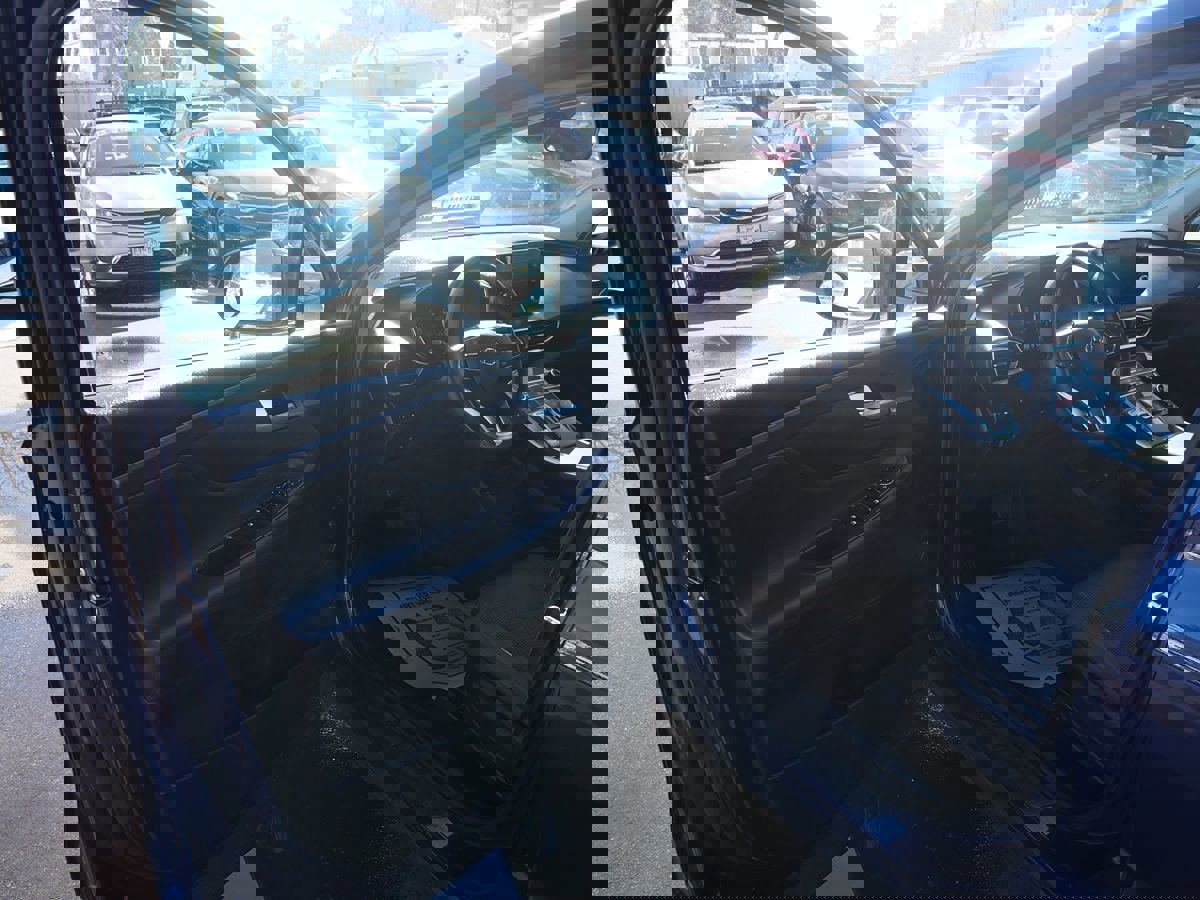 Used 2022 Hyundai Santa Fe SE image 15