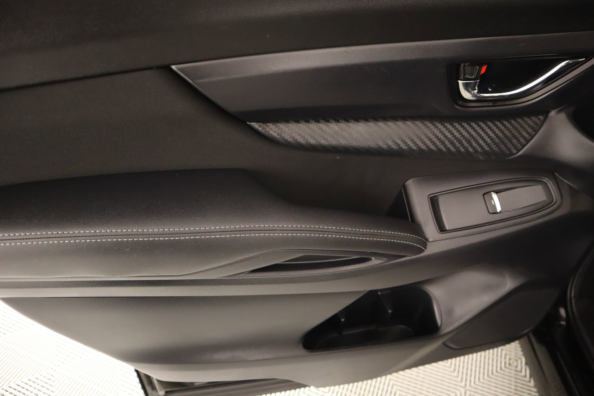 Used 2023 Subaru Ascent Premium image 17