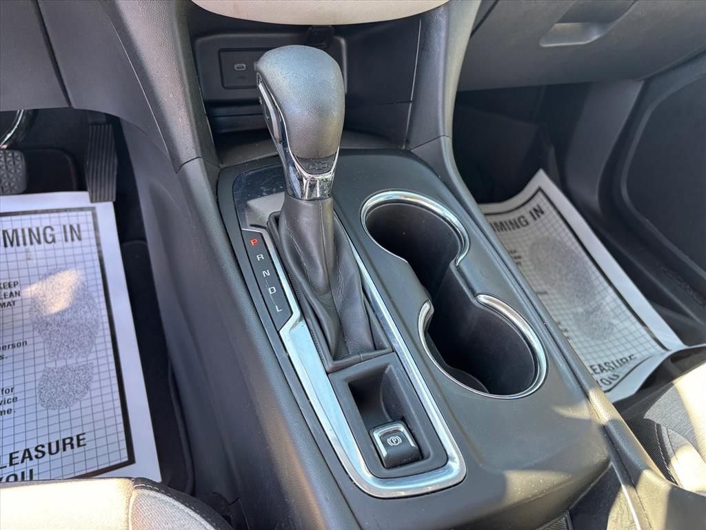 Used 2023 Chevrolet Equinox LS w/ Midnight Edition FWD image 19