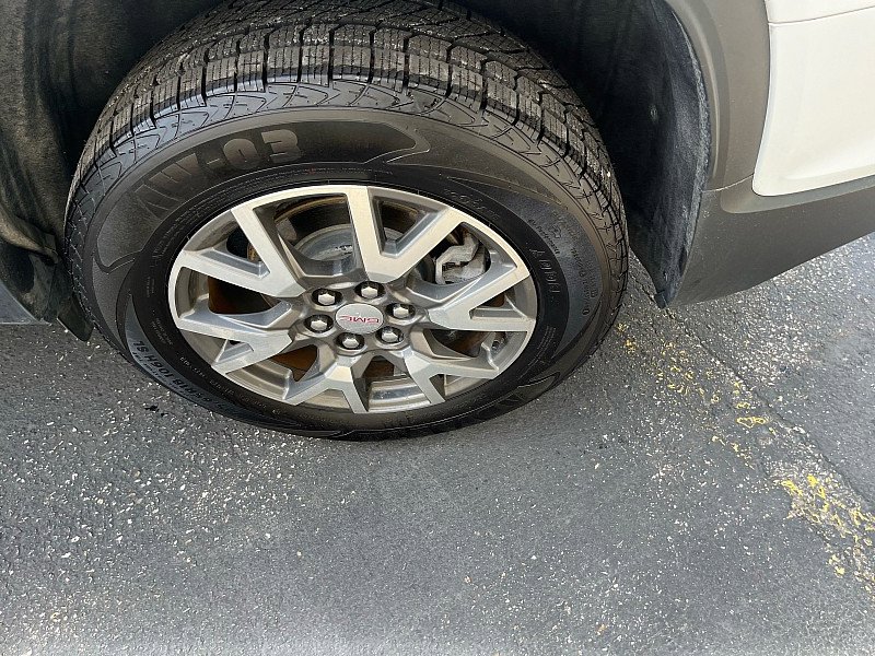 Used 2020 GMC Acadia SLE w/ Driver Convenience Package image 12