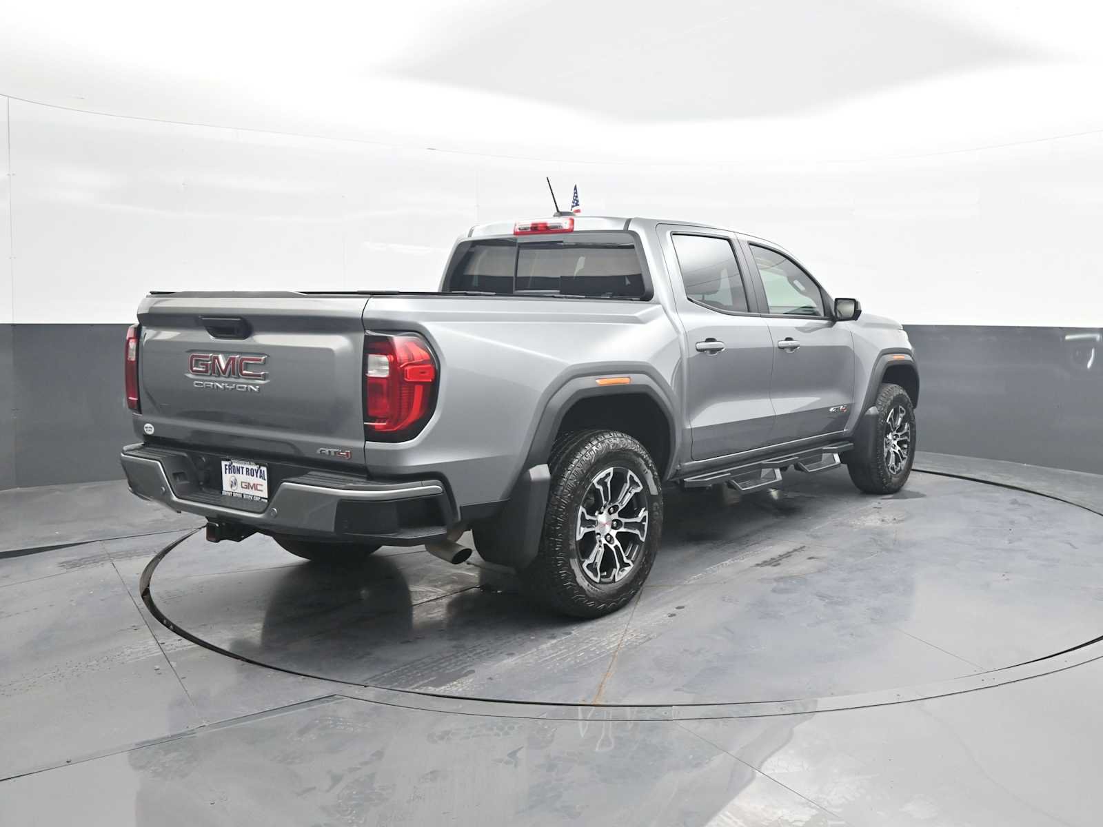 Used 2024 GMC Canyon AT4 w/ Technology Package AWD/4WD image 7