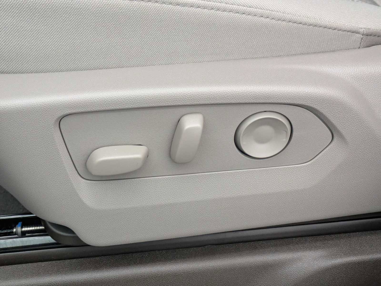 New 2025 Chevrolet Silverado 2500 LT w/ Convenience Package image 19