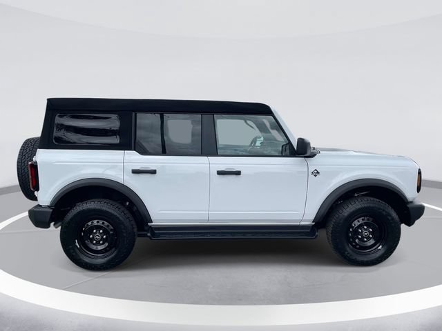 New 2026 Ford Bronco Outer Banks w/ Black Appearance Package AWD/4WD image 3