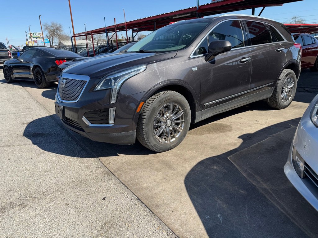 Used 2018 Cadillac XT5 Luxury w/ Driver Awareness Package FWD image 4