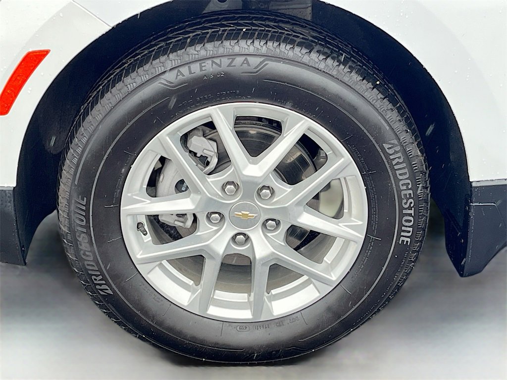 Used 2024 Chevrolet Equinox LT image 31