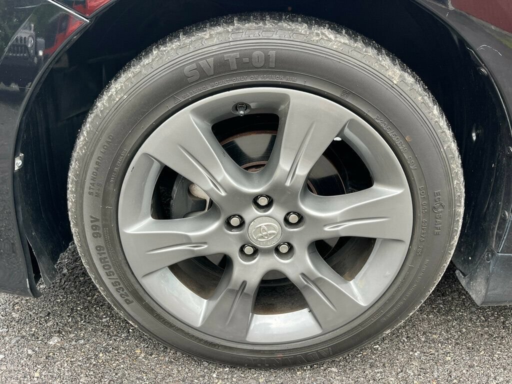 Used 2016 Toyota Sienna SE Premium FWD image 13