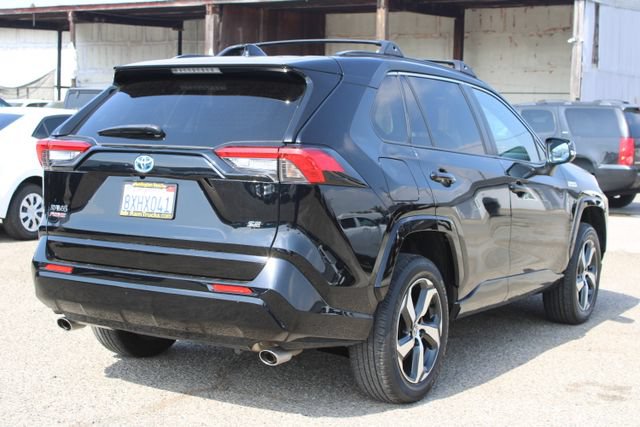 Used 2021 Toyota RAV4 SE w/ Weather & Moonroof Package AWD/4WD image 5
