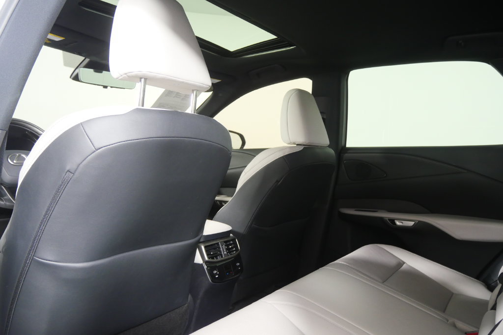 Used 2024 Lexus RX 350 Premium Plus w/ Convenience Package FWD image 16