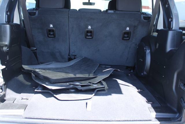Used 2022 Jeep Wrangler Unlimited Sahara w/ Cold Weather Group AWD/4WD image 44