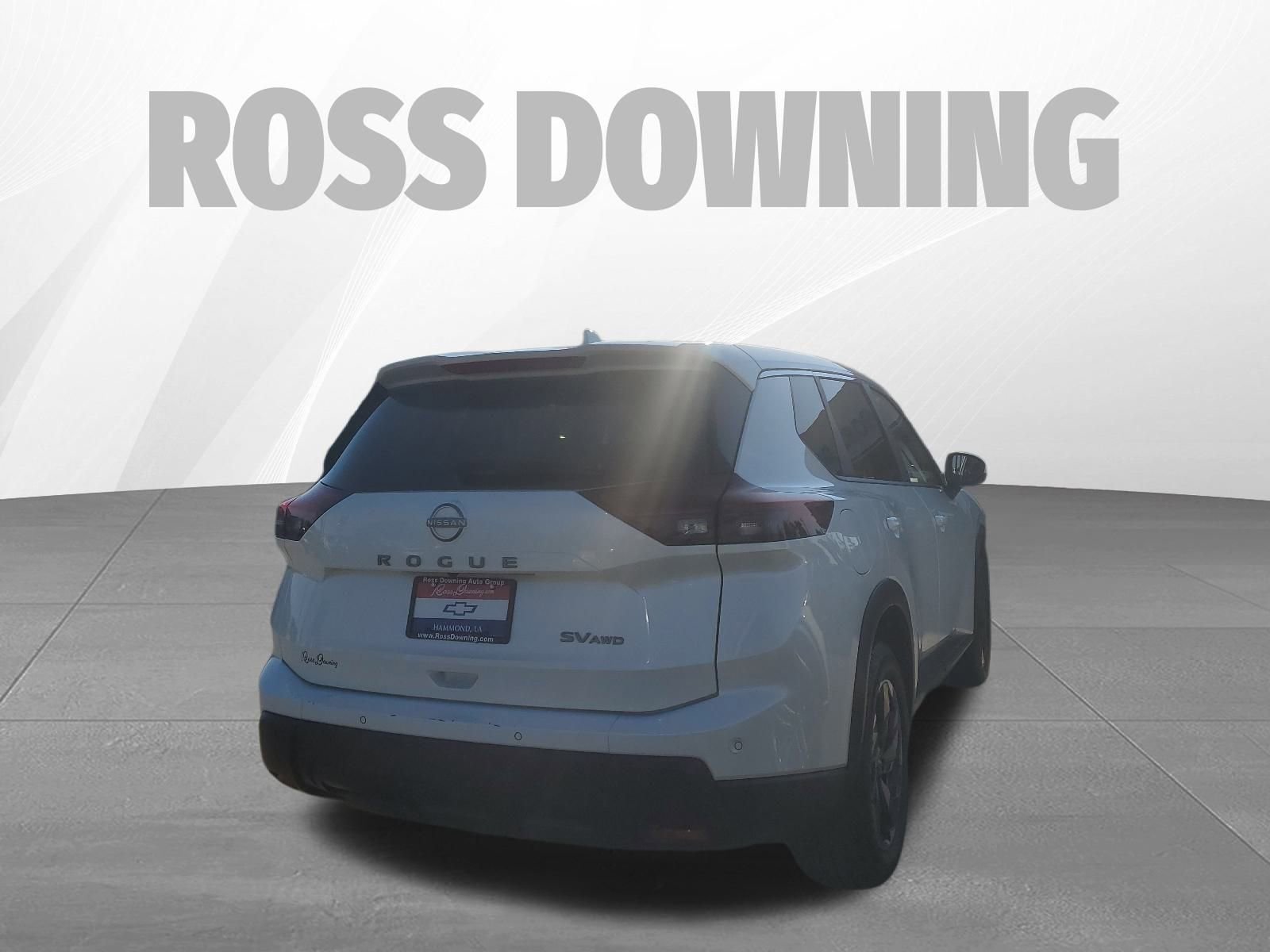 Used 2024 Nissan Rogue SV image 4