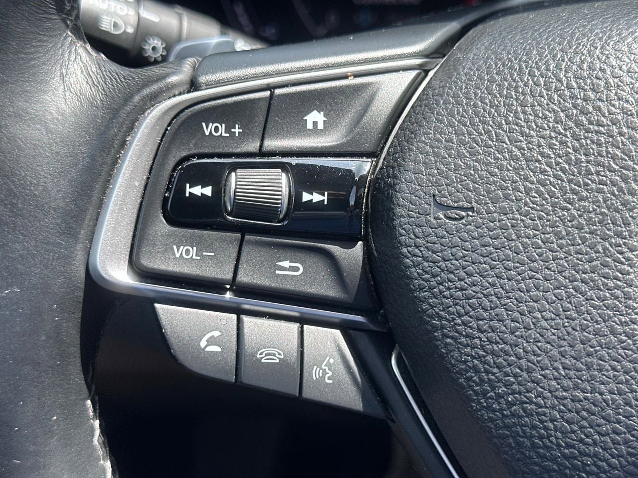 Used 2019 Honda Accord EX-L image 26