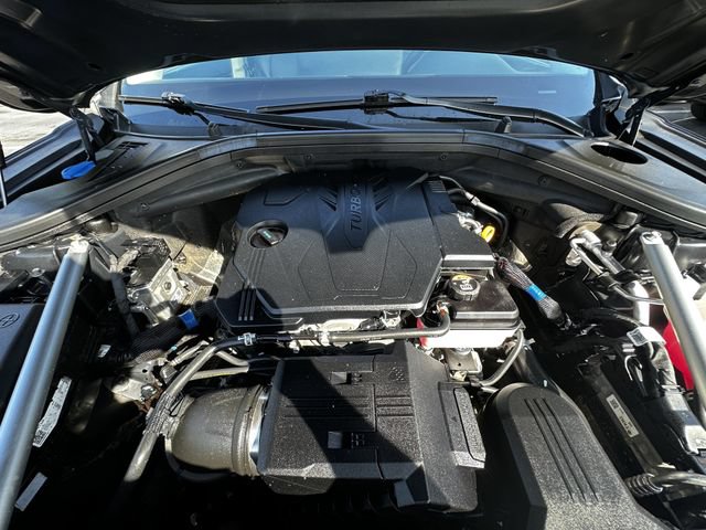 Used 2024 Genesis GV70 2.5T AWD/4WD image 32