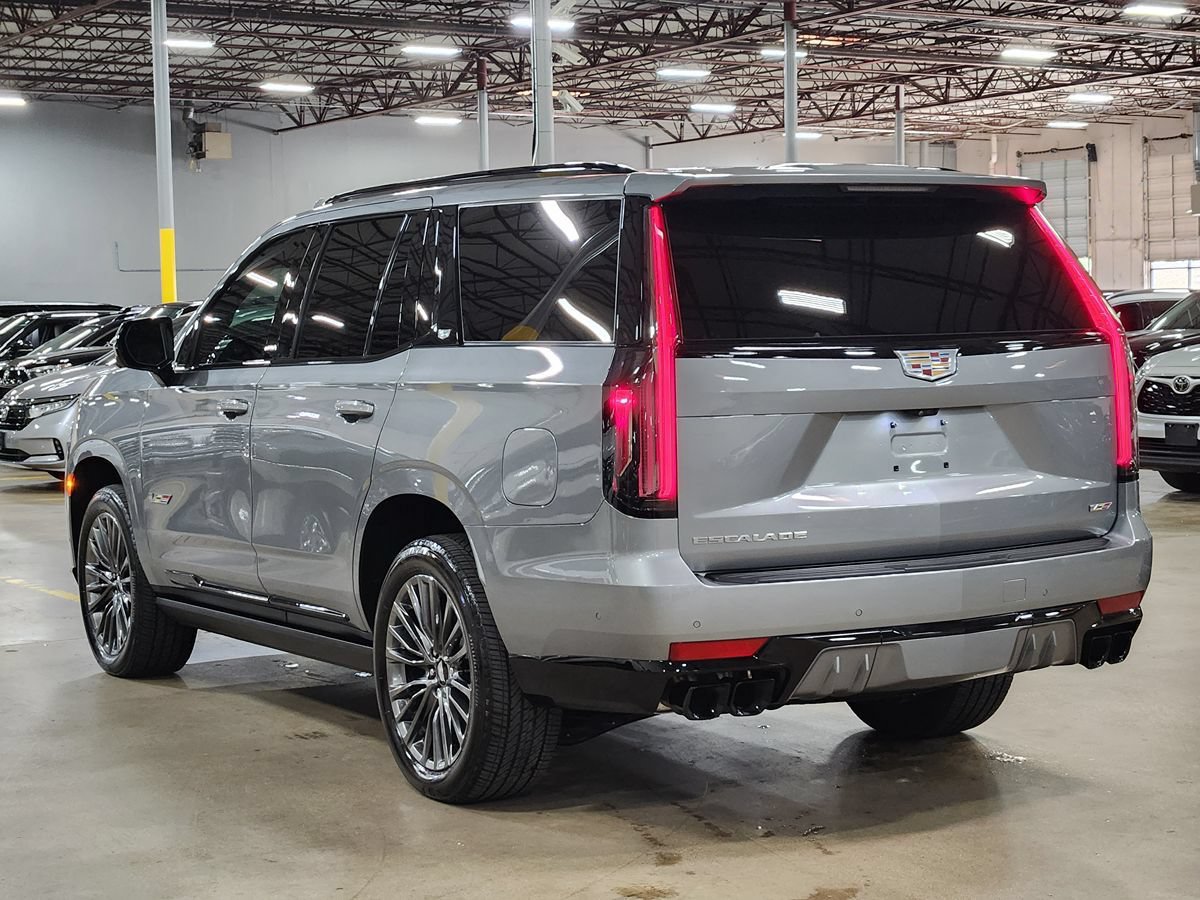 Used 2023 Cadillac Escalade V AWD/4WD image 11