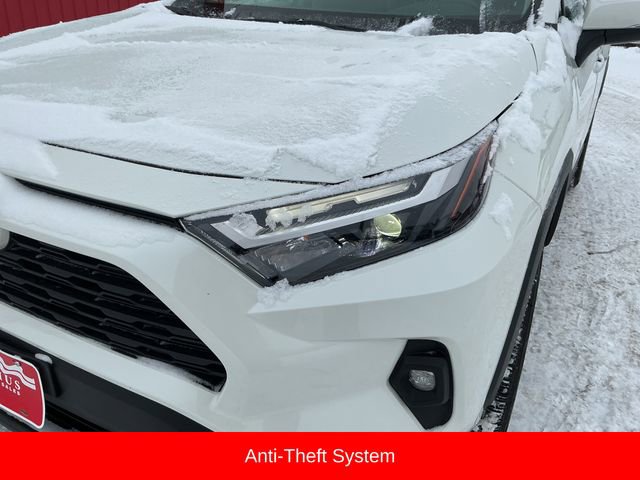 Used 2022 Toyota RAV4 XLE Premium image 17