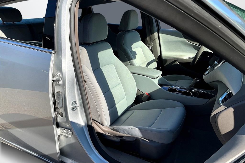 Used 2020 Chevrolet Malibu LT w/ Fleet LT Safety Plus Package image 27
