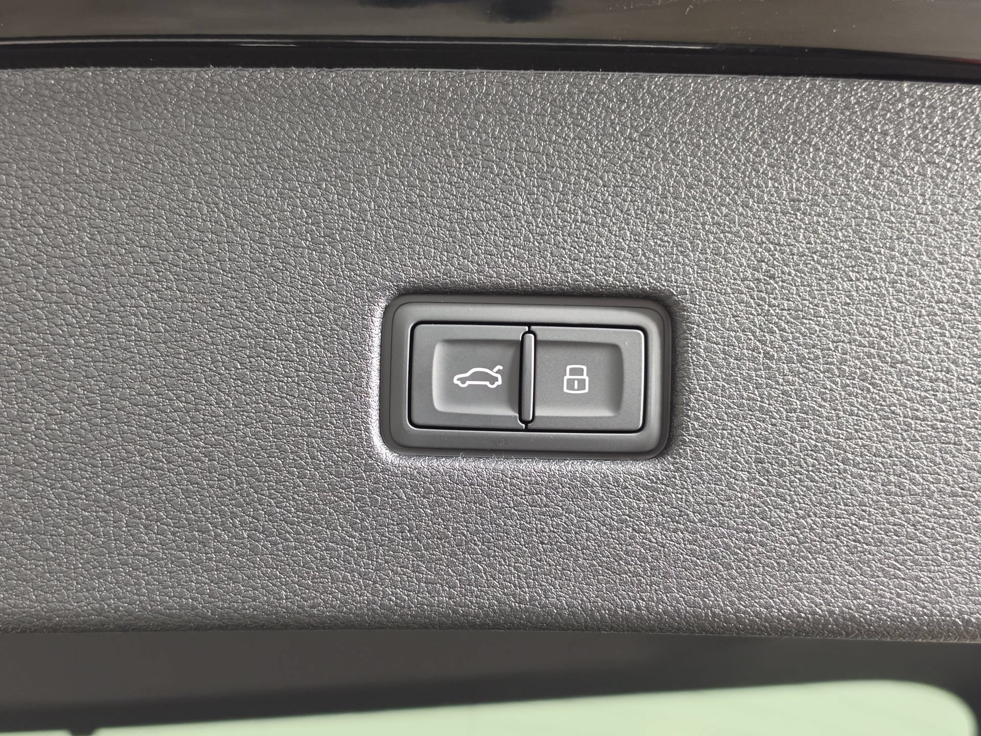 New 2026 Audi SQ8 Prestige AWD/4WD image 11