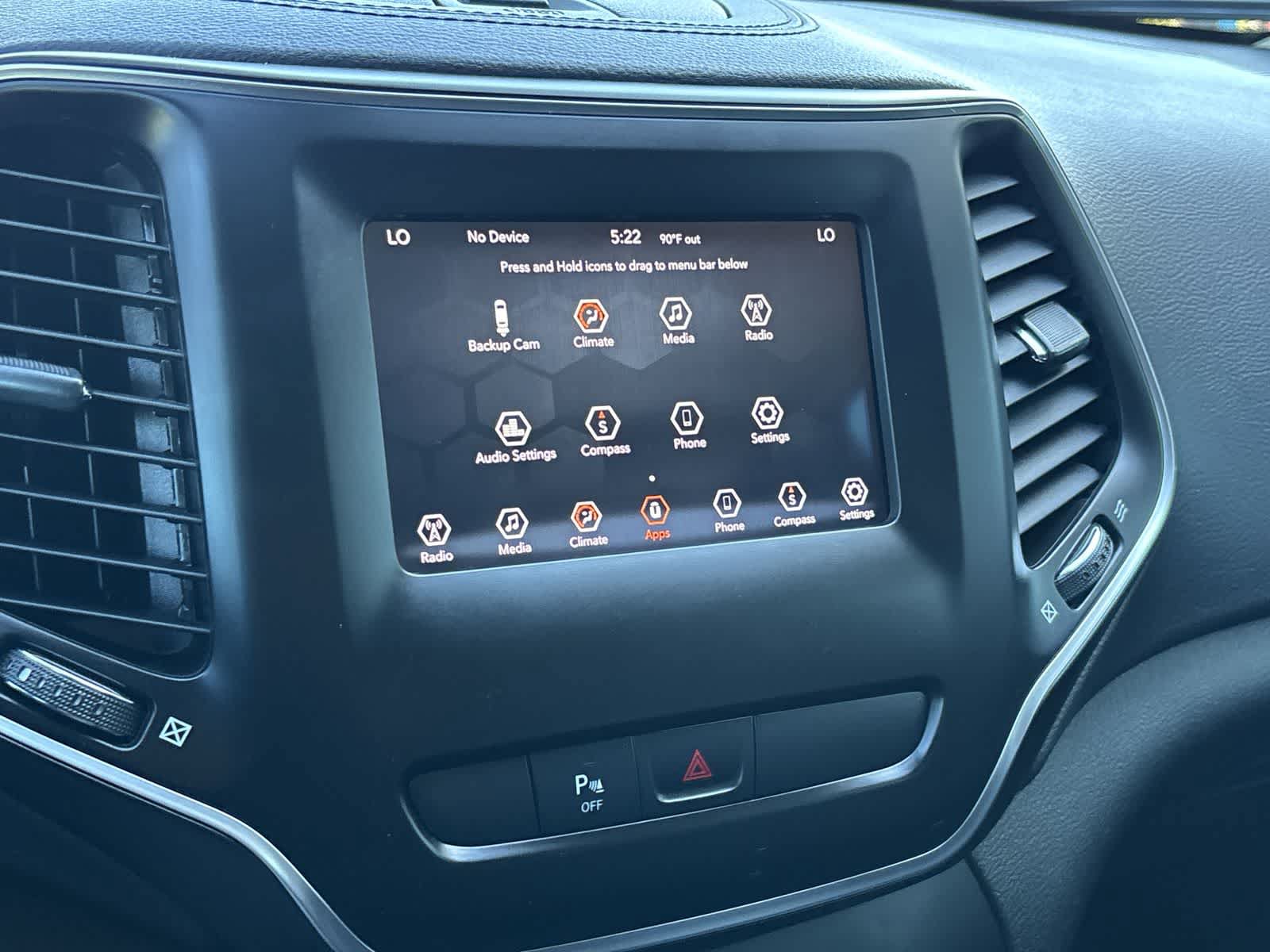 Used 2019 Jeep Cherokee Latitude Plus AWD/4WD image 17