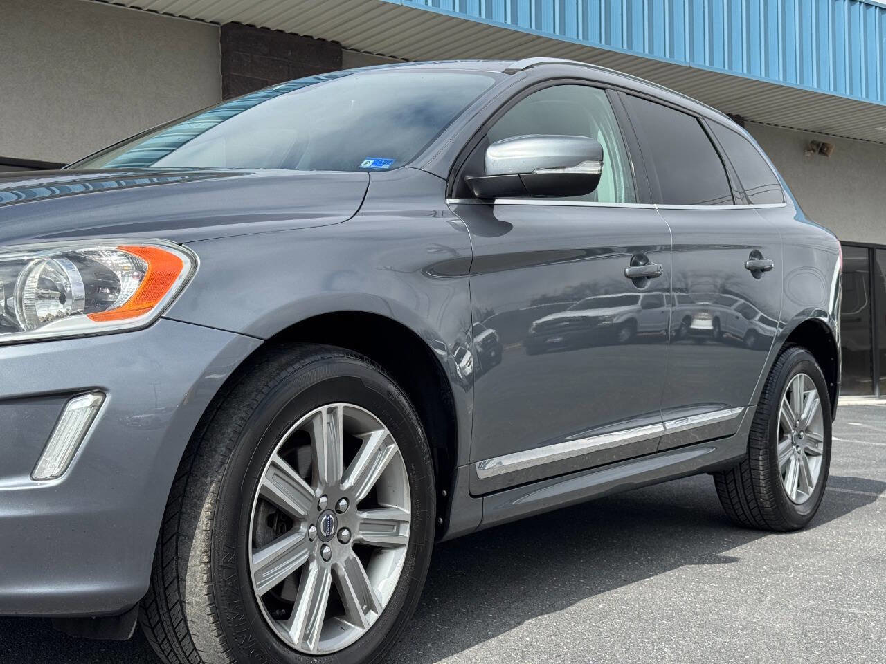 Used 2017 Volvo XC60 T5 Inscription image 46