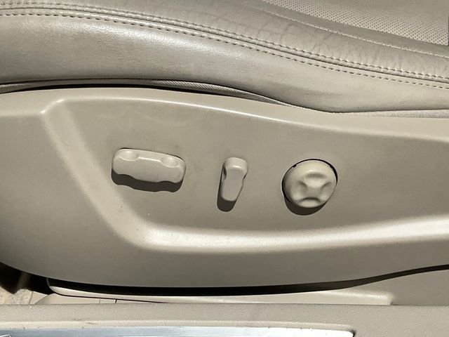 Used 2011 Cadillac DTS image 6