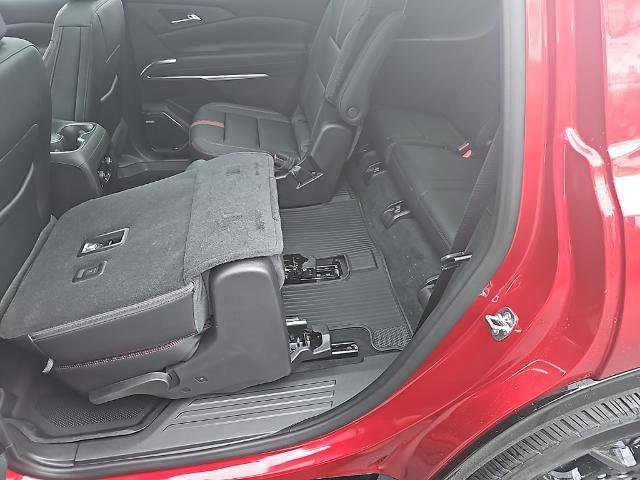 New 2026 Chevrolet Traverse RS w/ LPO, Floor Liner Package image 24