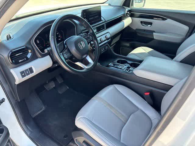 Used 2025 Honda Pilot EX-L image 9