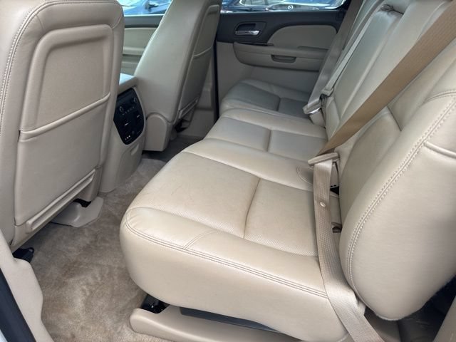 Used 2013 Chevrolet Avalanche LTZ AWD/4WD image 12