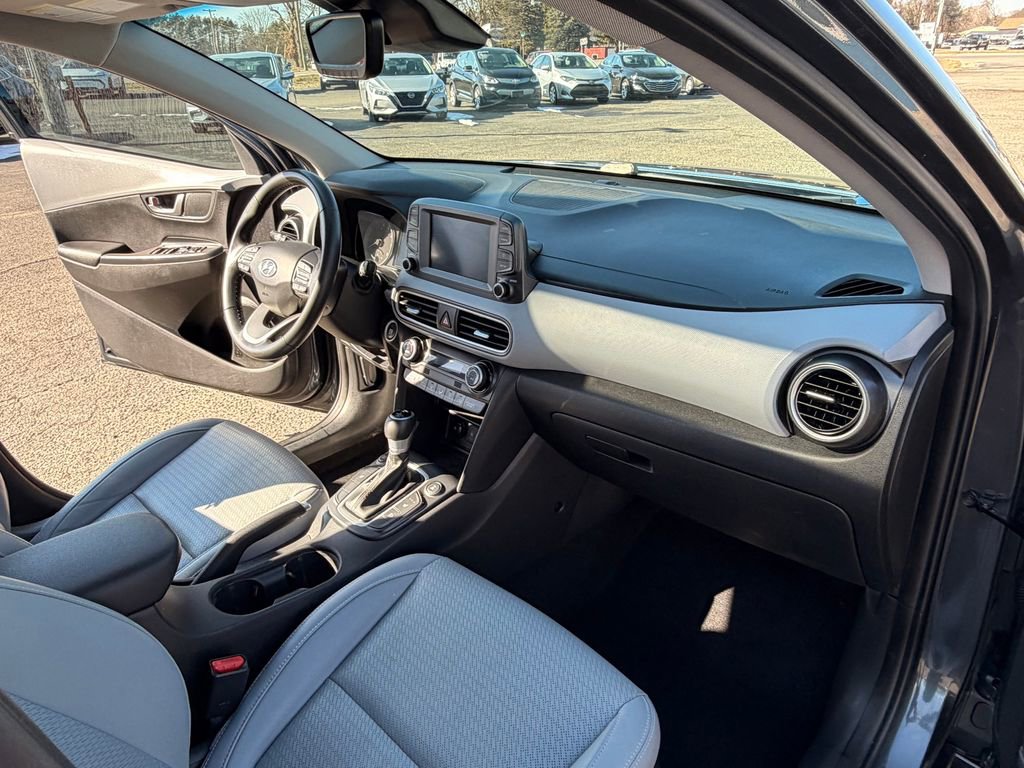 Used 2021 Hyundai Kona Limited image 35
