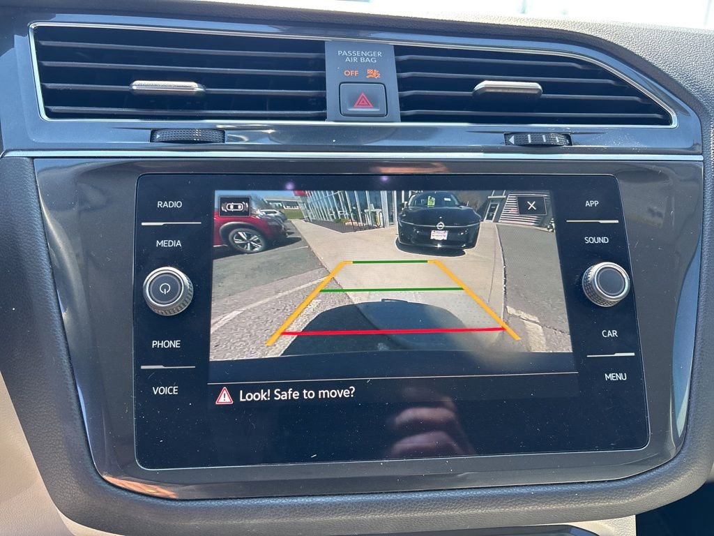 Used 2023 Volkswagen Tiguan SE image 16