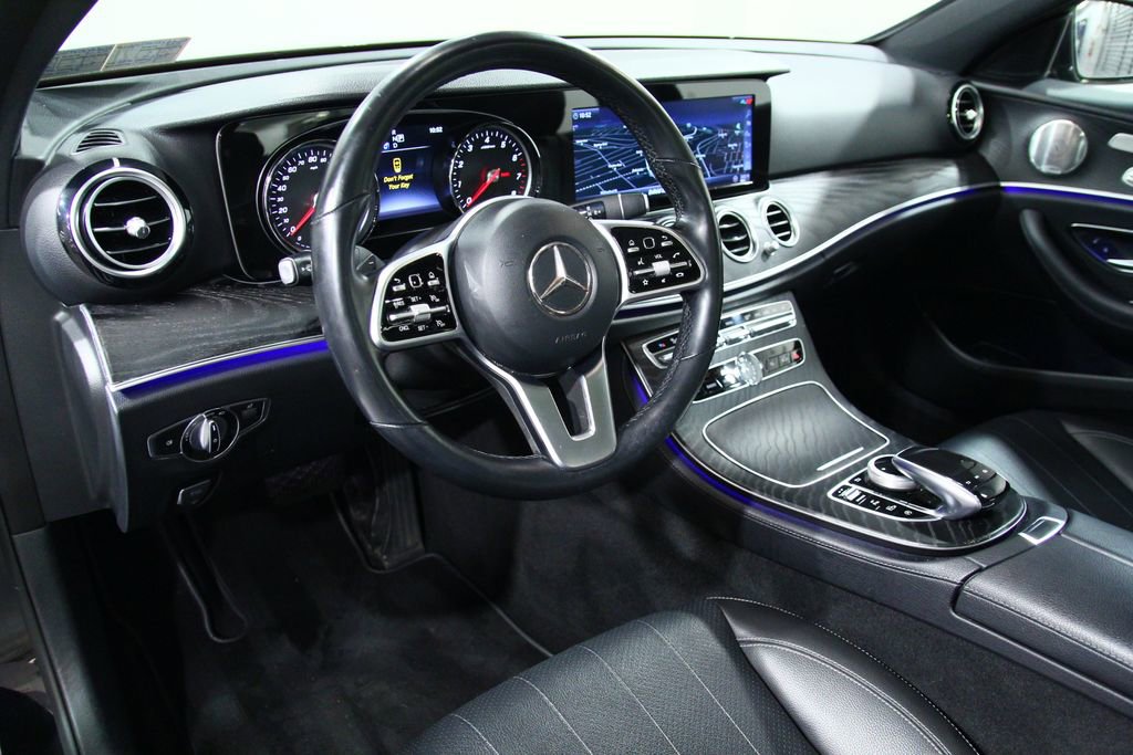 Used 2019 Mercedes-Benz E 300 4MATIC image 5