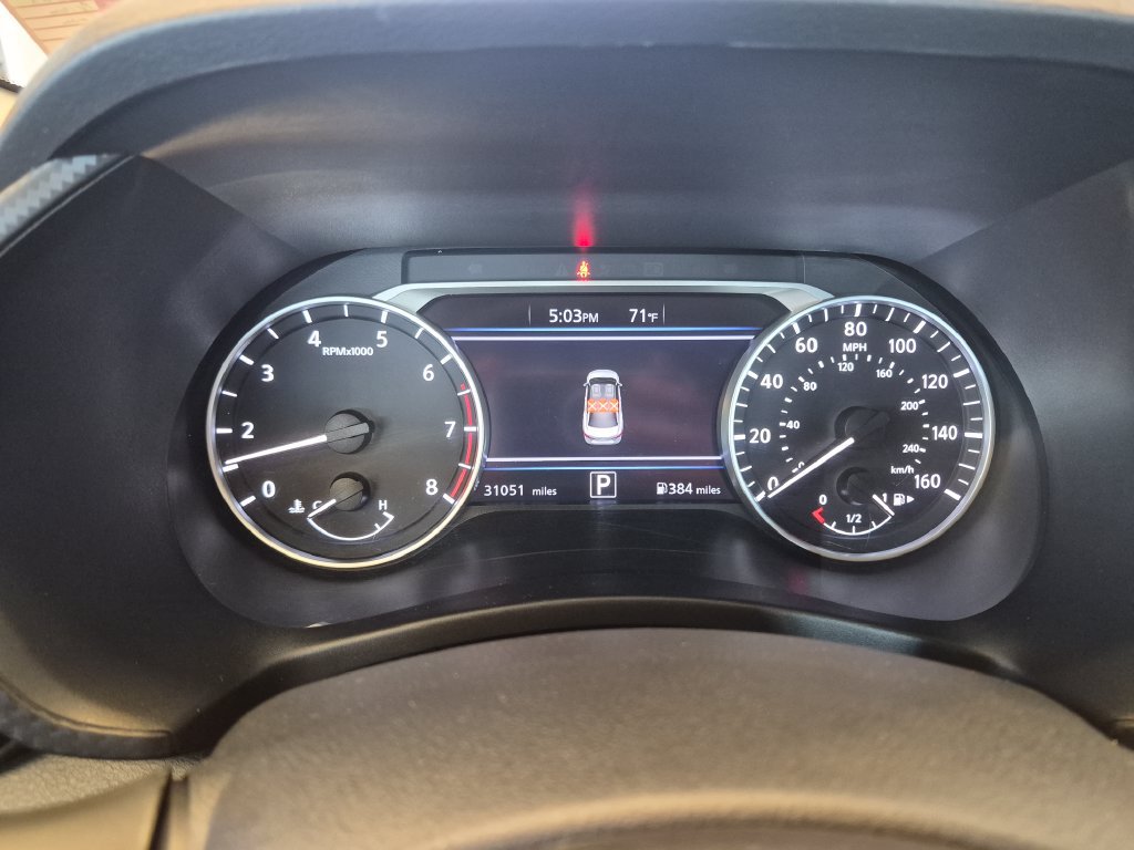 Certified 2025 Nissan Sentra SR FWD image 17