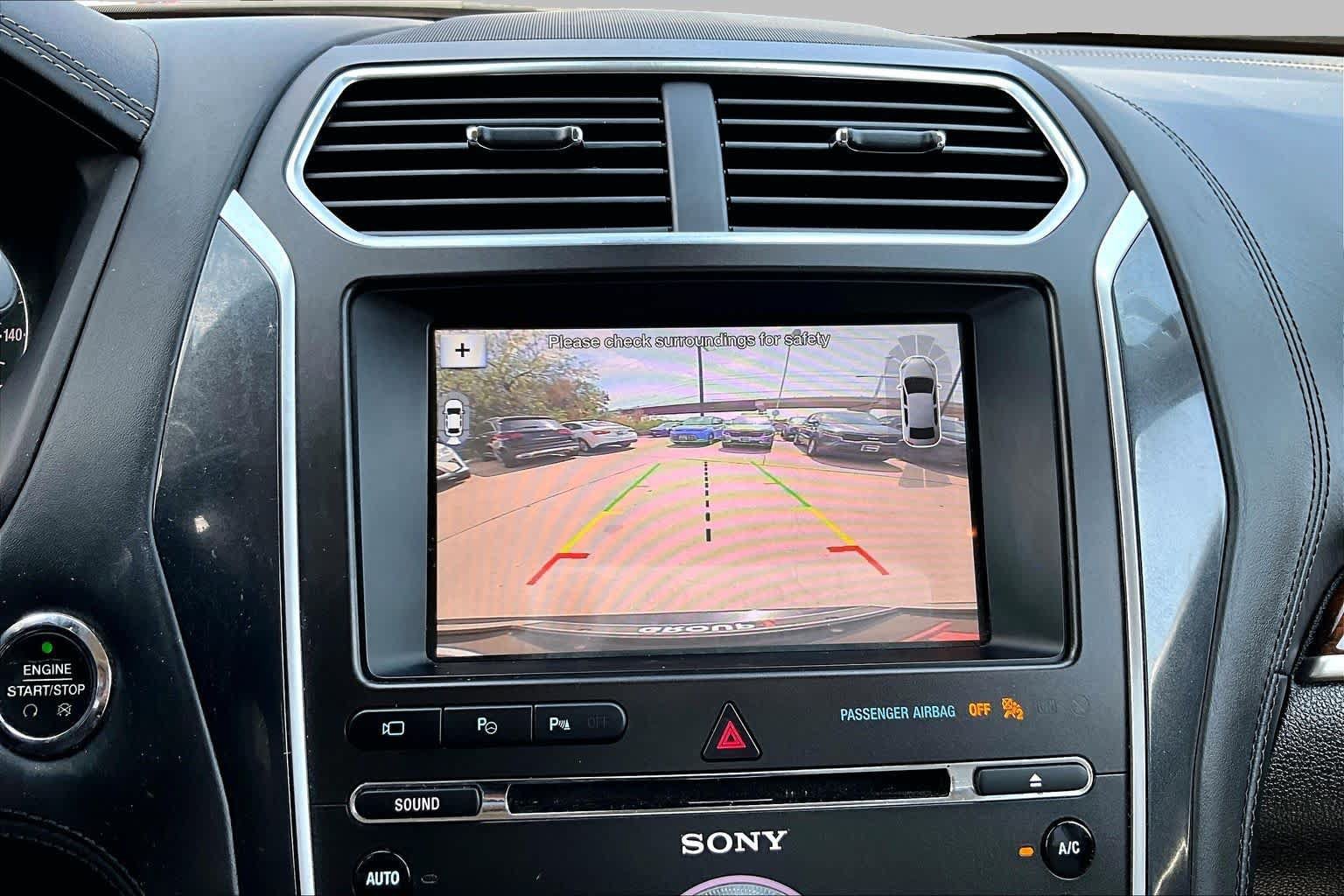 Used 2017 Ford Explorer Platinum AWD/4WD image 29