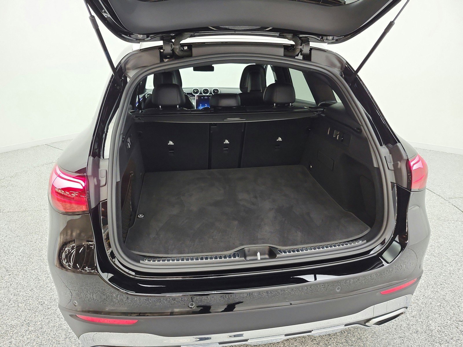 Certified 2024 Mercedes-Benz GLC 300 image 20