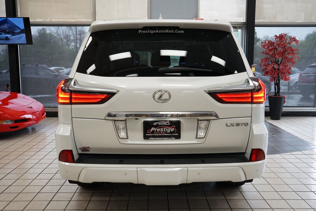 Used 2017 Lexus LX 570 4WD w/ Luxury Package image 21