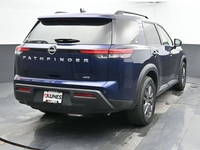 Used 2025 Nissan Pathfinder SV image 9
