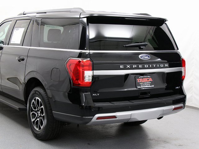 Used 2024 Ford Expedition Max XLT image 7