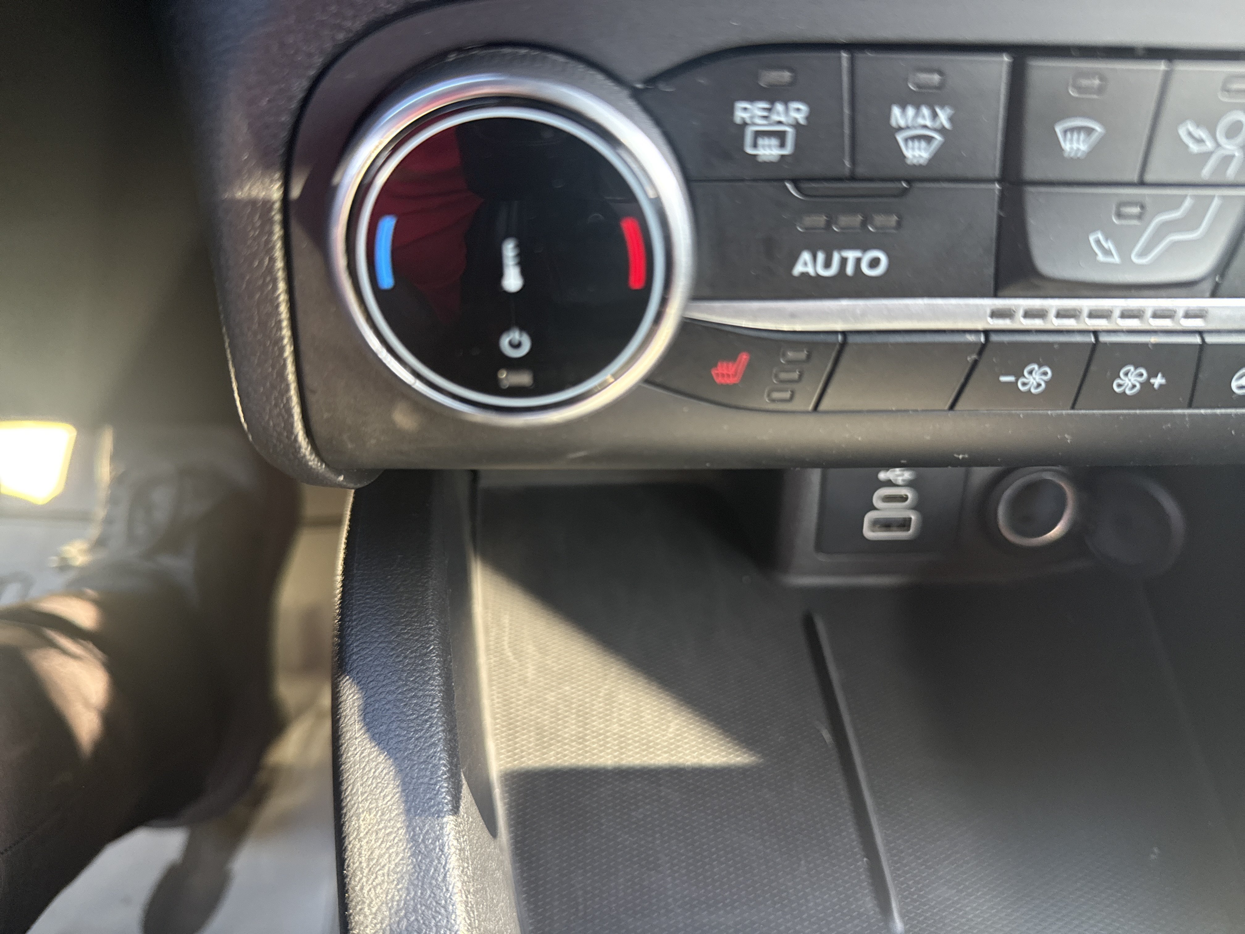 Used 2025 Ford Escape ST-Line Select AWD/4WD image 29