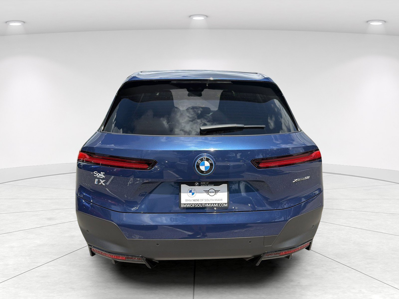 Certified 2023 BMW iX xDrive50 w/ Convenience Package AWD/4WD image 6