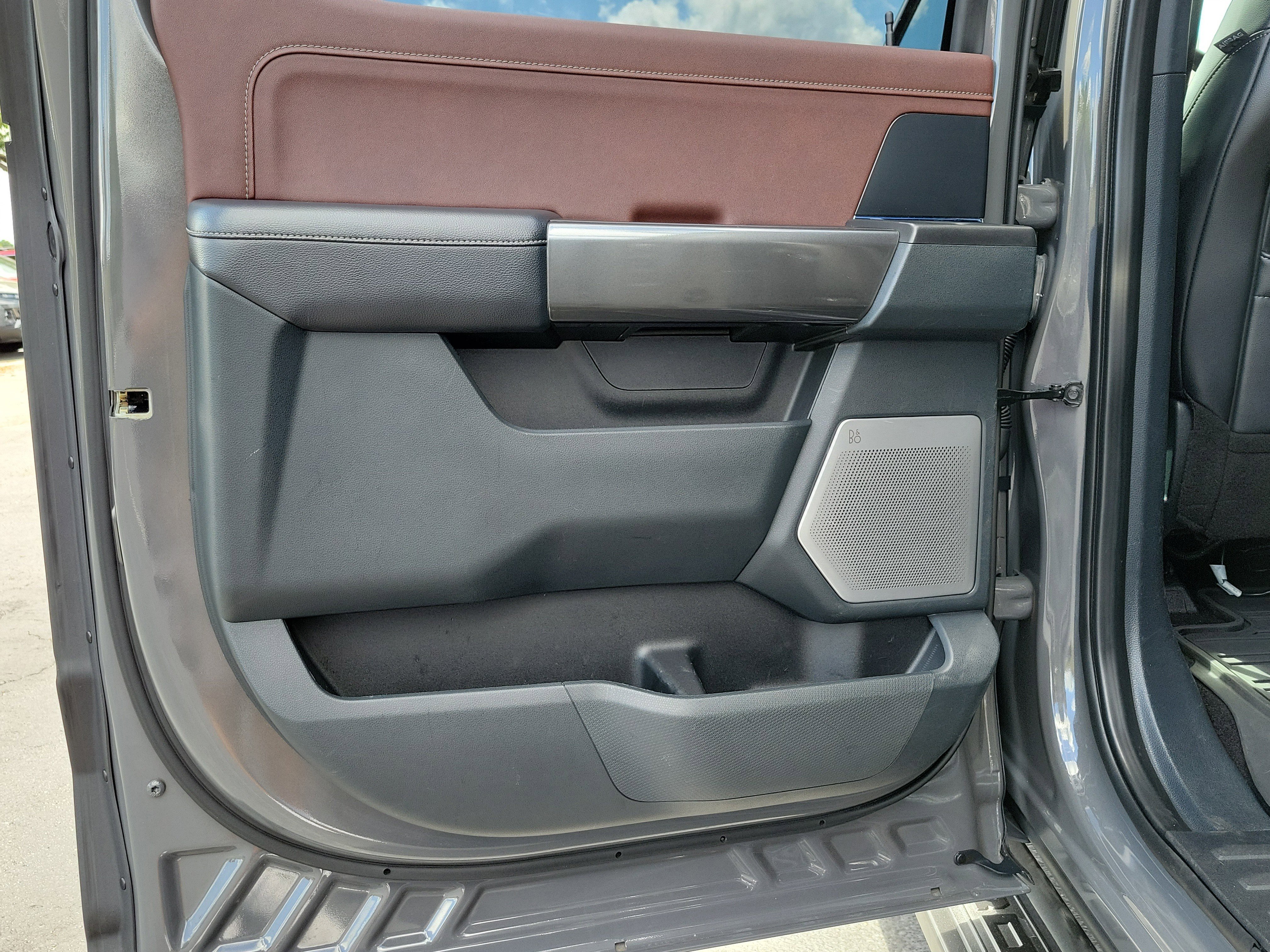 Used 2021 Ford F150 Lariat w/ Equipment Group 502A High image 12