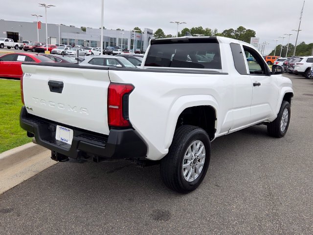 Used 2024 Toyota Tacoma SR w/ Towing Package AWD/4WD image 14