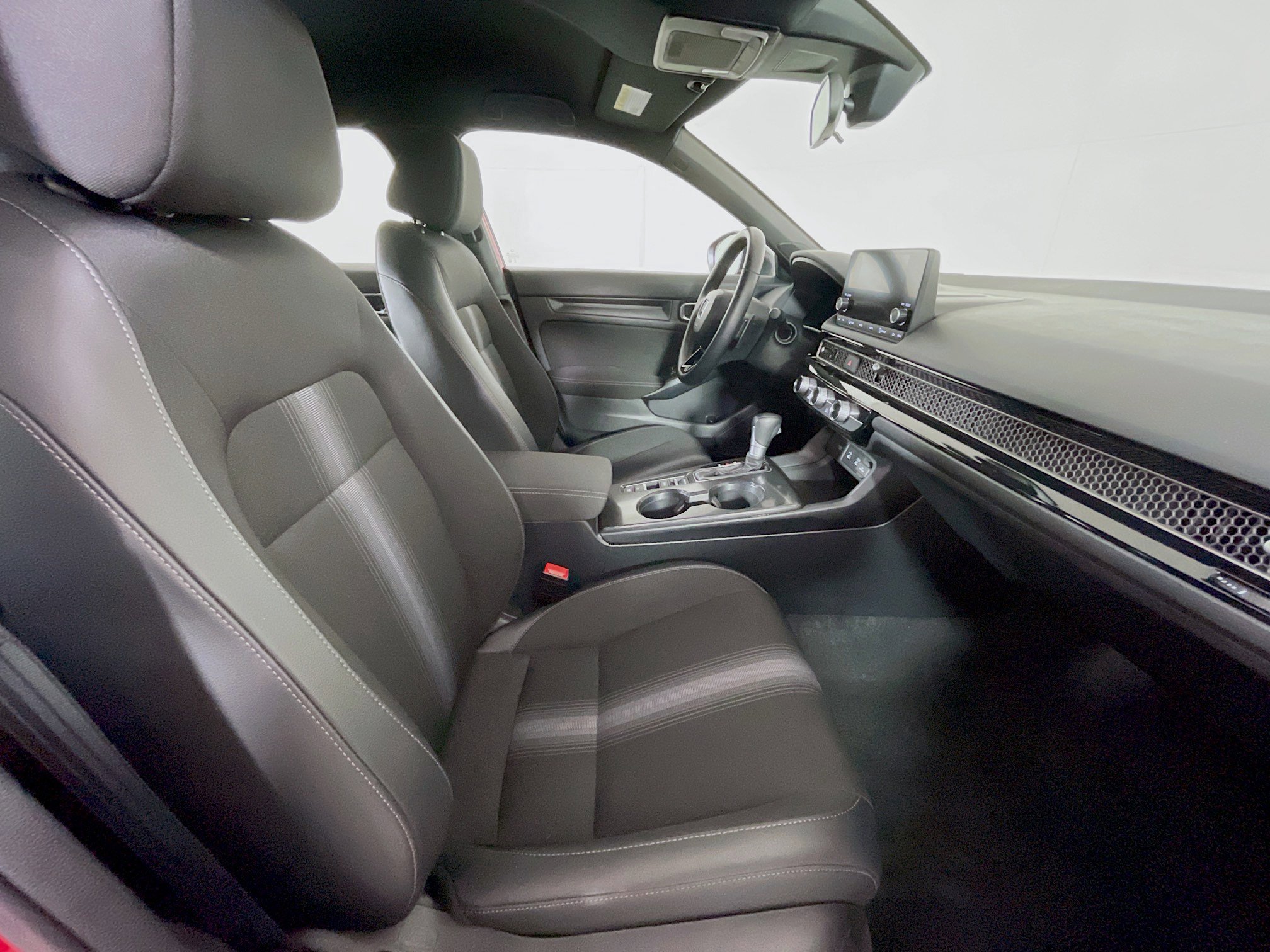 Used 2025 Honda Civic Sport image 29