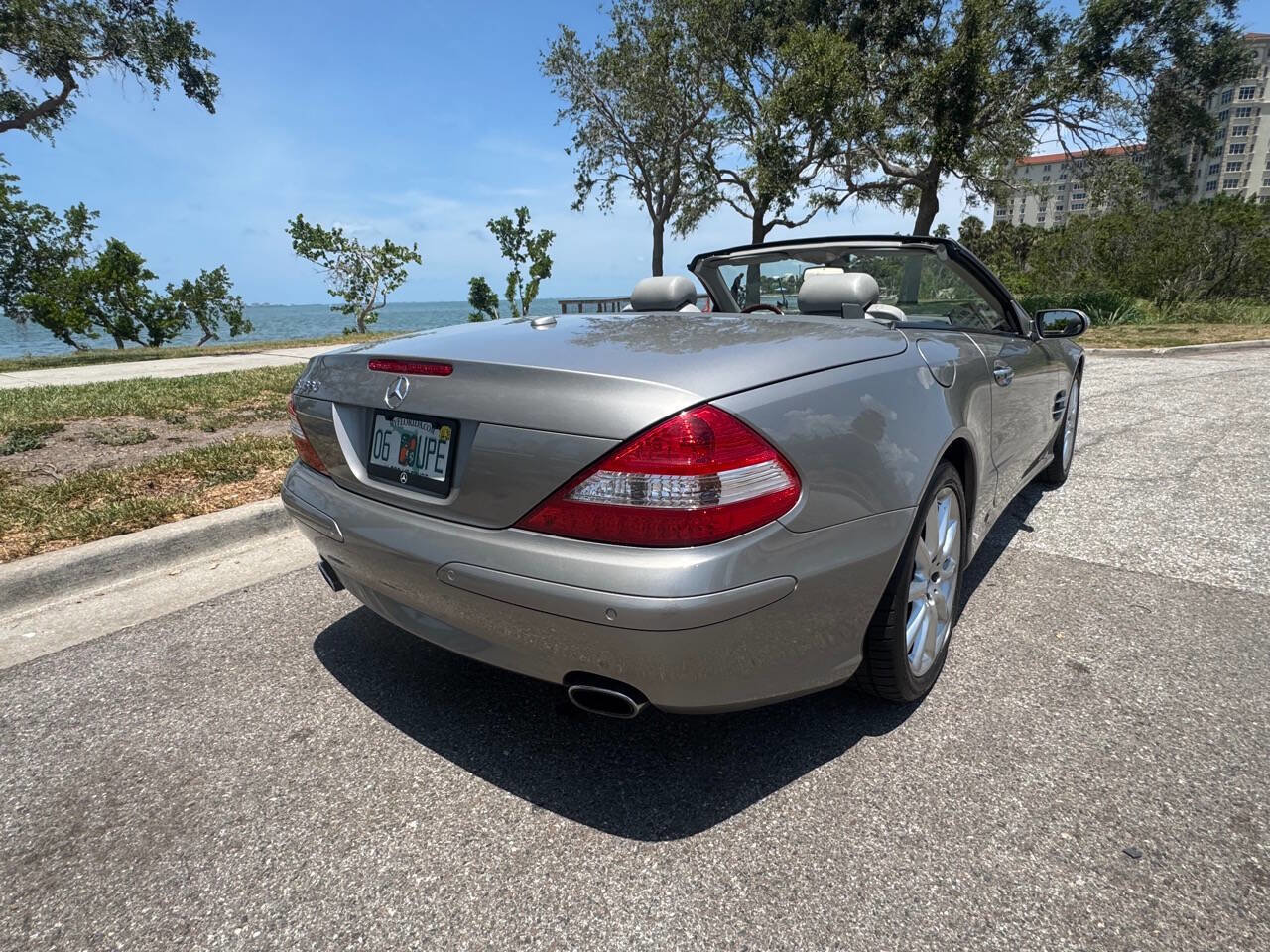 Used 2007 Mercedes-Benz SL 550 image 23