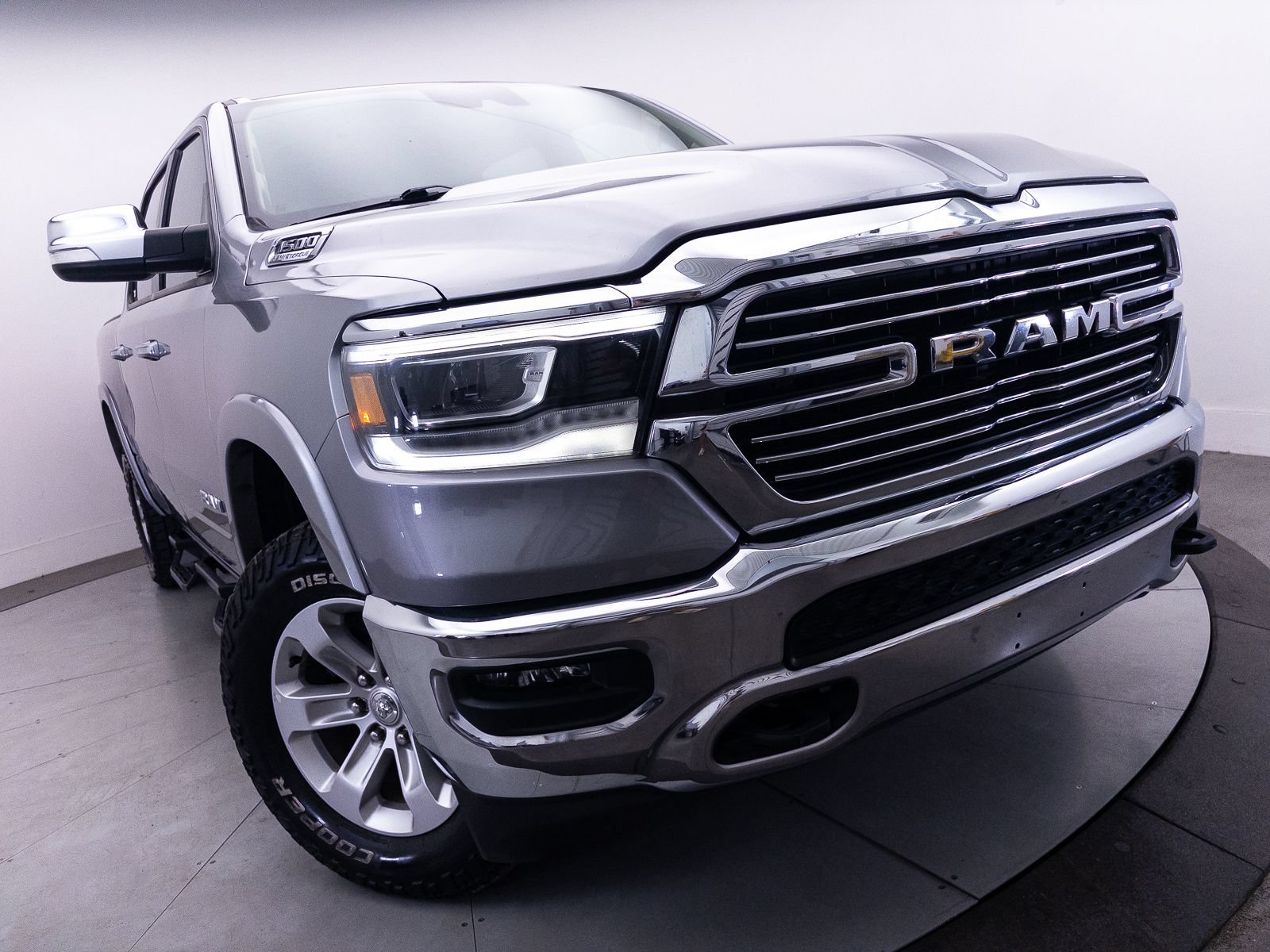 Used 2021 RAM 1500 Laramie w/ Off Road Group AWD/4WD image 6