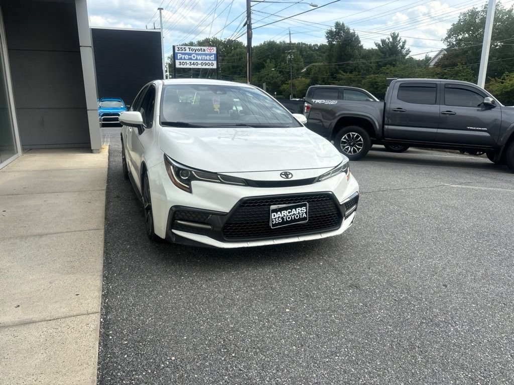 Used 2022 Toyota Corolla SE FWD image 2