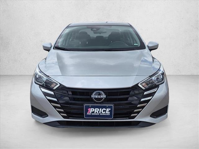 Used 2023 Nissan Versa SV FWD image 2