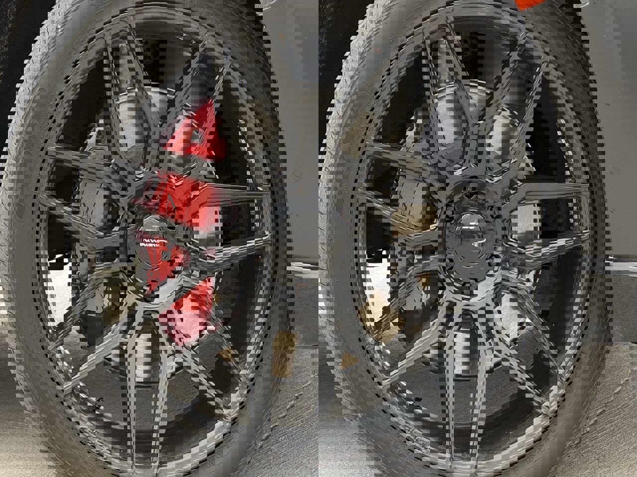 Used 2023 Cadillac Escalade ESV V w/ LPO, ONYX Package image 9