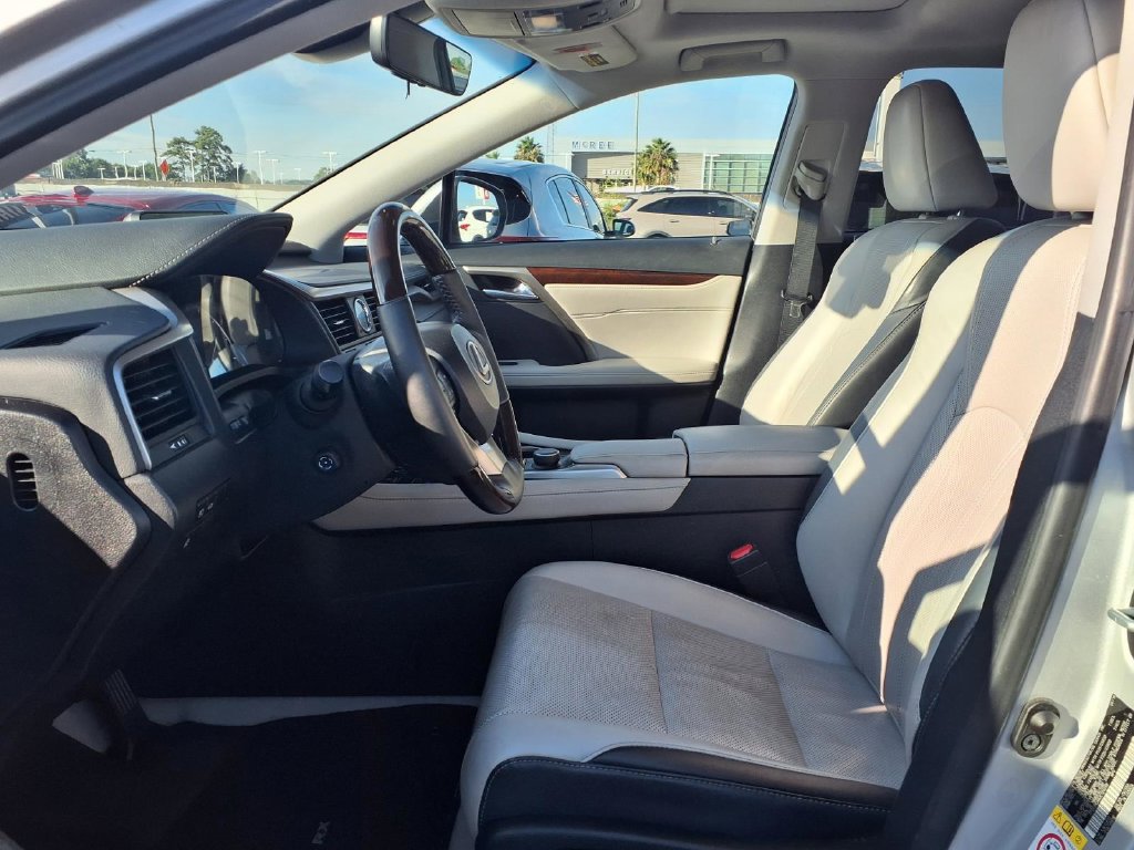 Used 2018 Lexus RX 350 FWD w/ Premium Package image 16