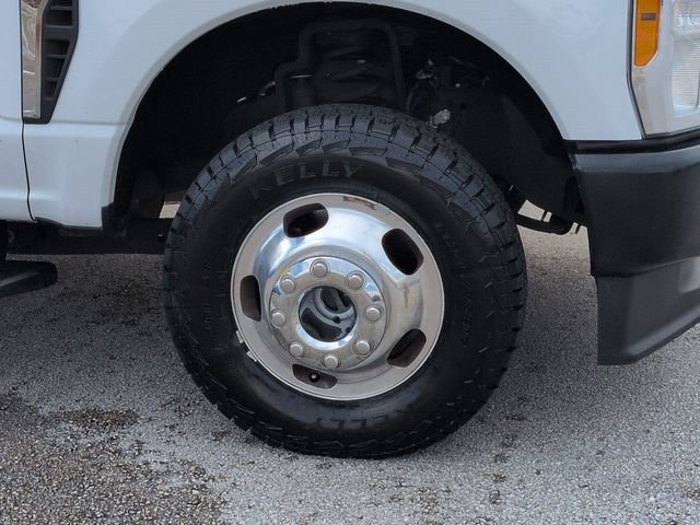 Used 2023 Ford F350 XL w/ 360-Degree Camera Package AWD/4WD image 11