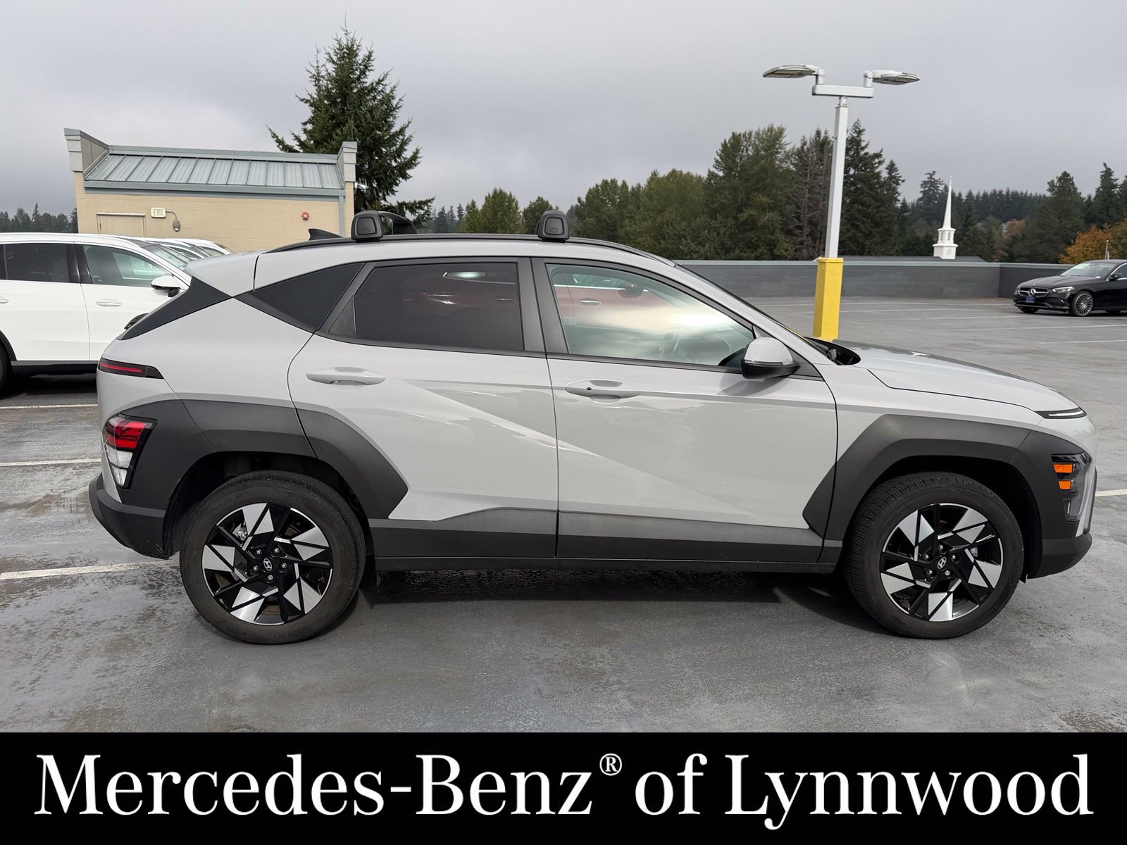 Used 2024 Hyundai Kona SEL AWD/4WD image 5